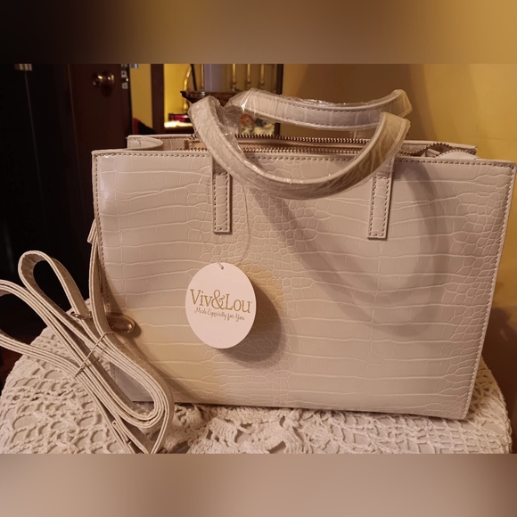 VIV&LOU Handbags - Viv & Lou, Crocodile Shoulder/Crossbody purse, NWT, Ivory